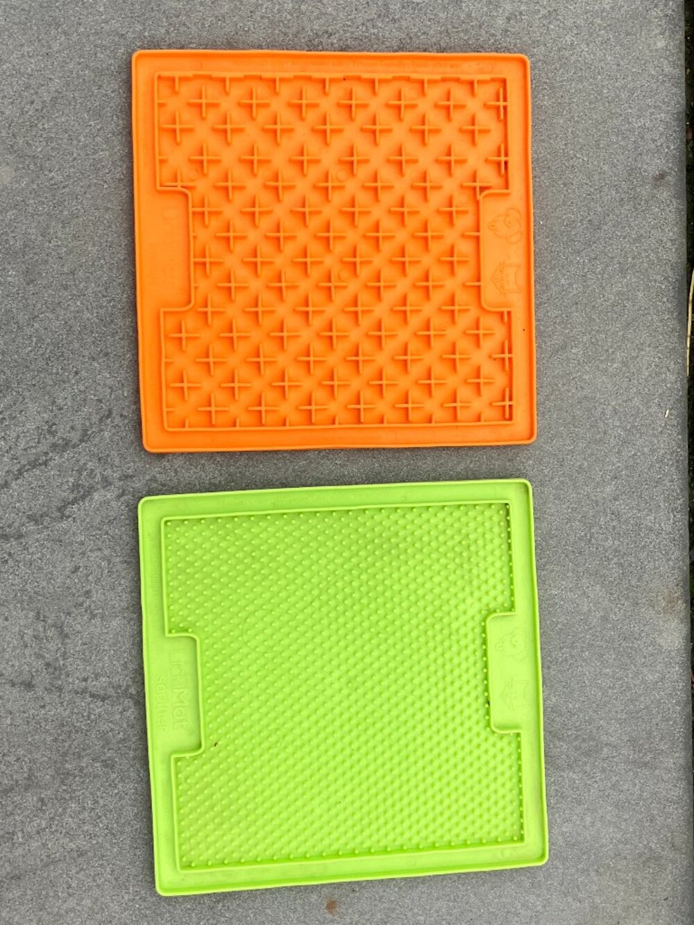 ✨ LickiMat Classic Duo | Soother (Green) & Buddy (Orange) ✨